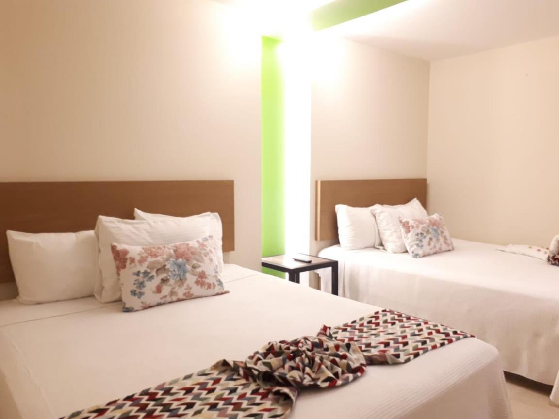 Brisas 10 Beachside Suites Cancún Kültér fotó