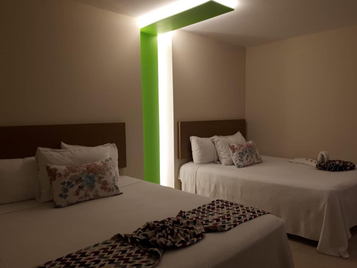 Brisas 10 Beachside Suites Cancún Kültér fotó