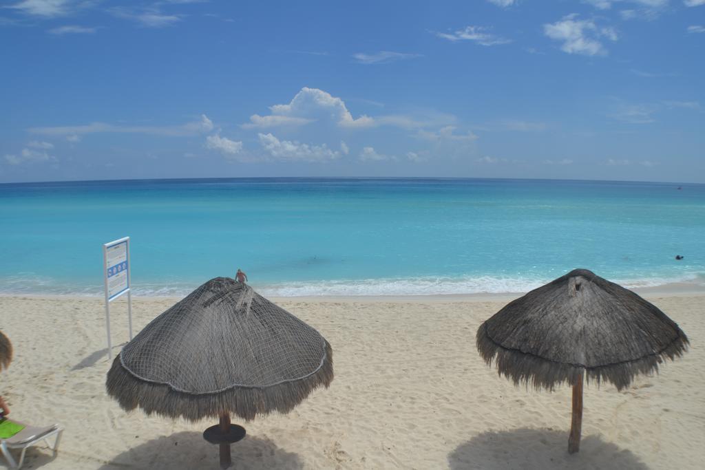 Brisas 10 Beachside Suites Cancún Kültér fotó
