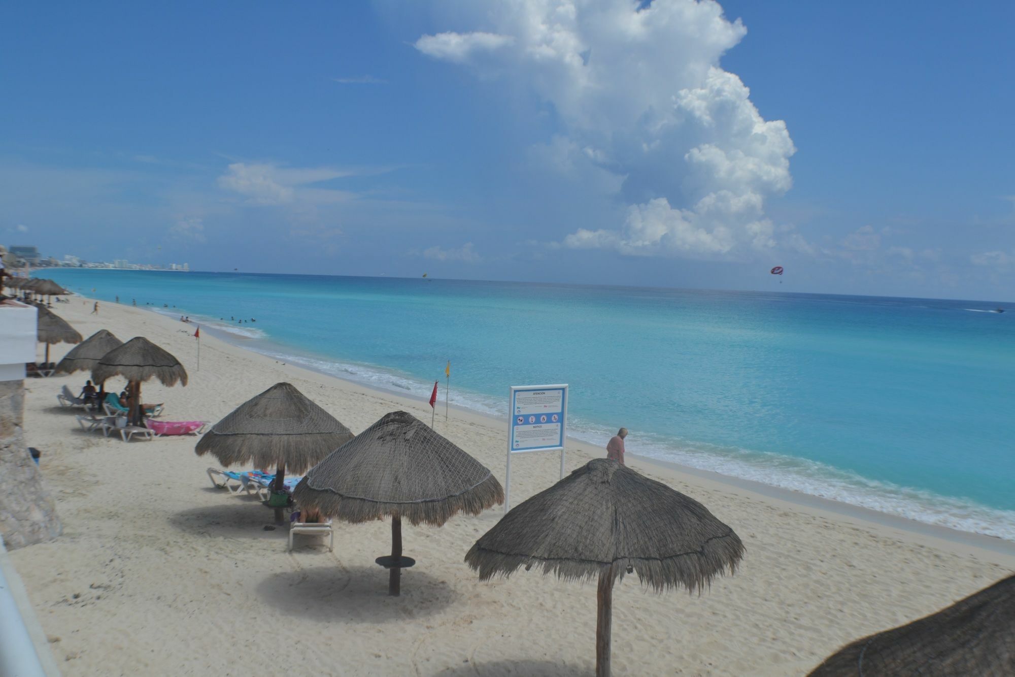 Brisas 10 Beachside Suites Cancún Kültér fotó