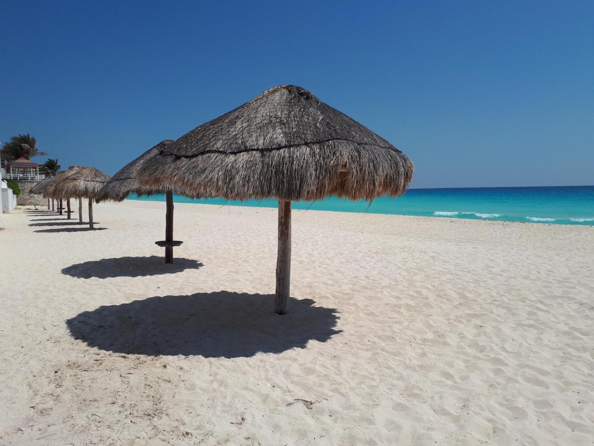 Brisas 10 Beachside Suites Cancún Kültér fotó