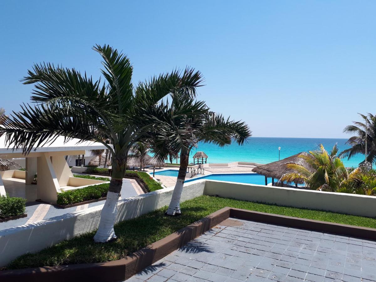 Brisas 10 Beachside Suites Cancún Kültér fotó