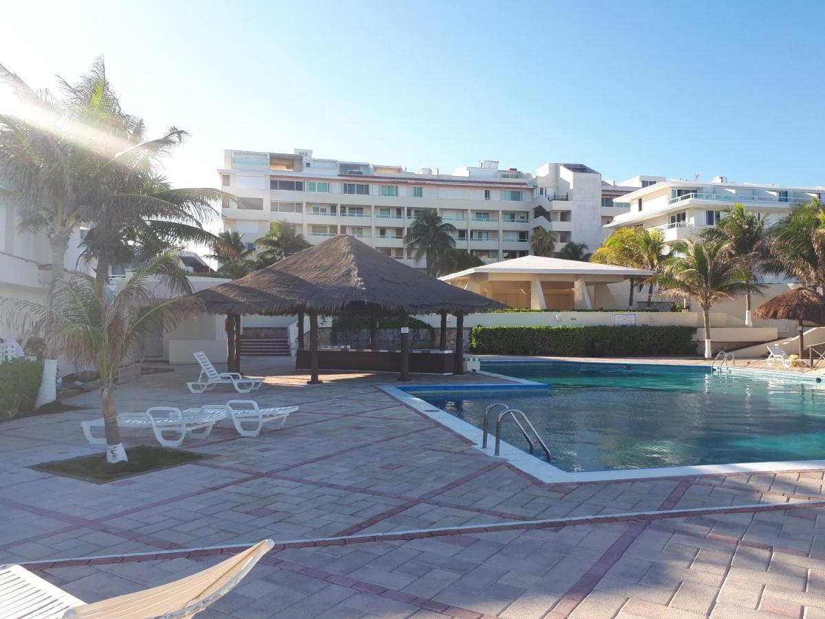 Brisas 10 Beachside Suites Cancún Kültér fotó